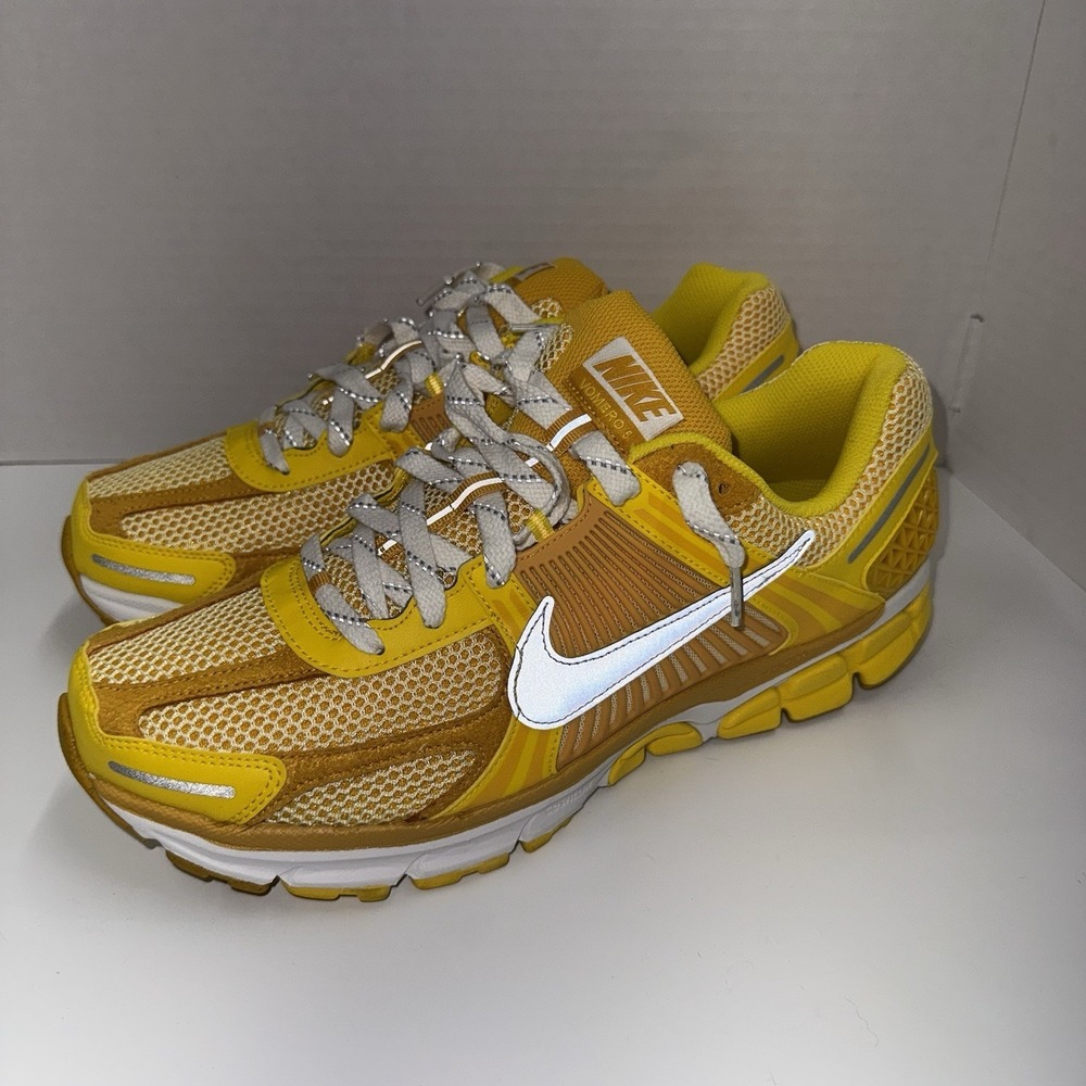 FJ4453-765 Mens Nike ZOOM VOMERO 5 YELLOW OCHRE Shoes Sneakers Size 12.5 US - Picture 4 of 10